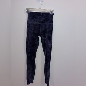 Lululemon Black/Grey Tie Dye Align Leggings